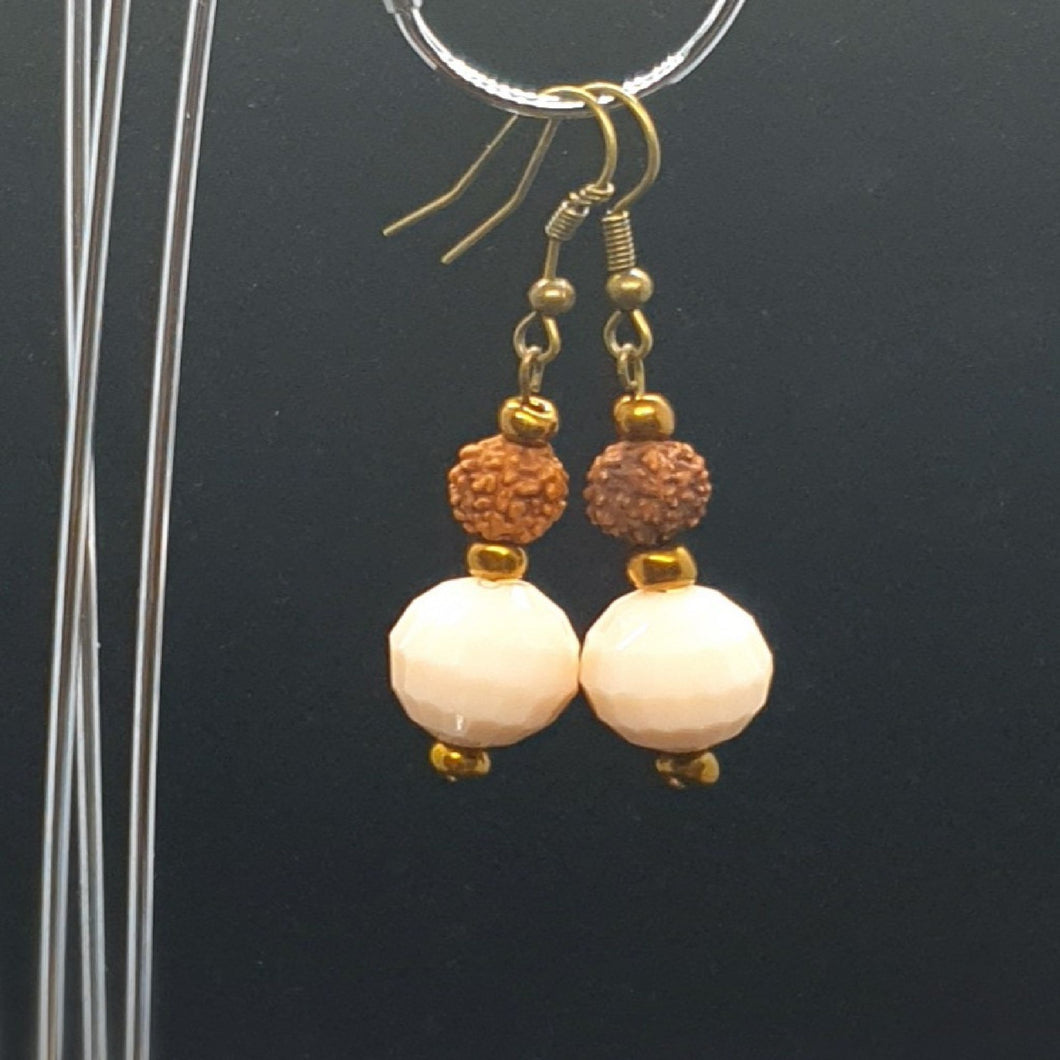 Australian Made Up-cycled
Vintage Creme and walnut Earrings